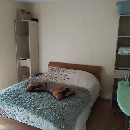De 2 Chambres Avec Jardin Et Wifi A Apartmán *